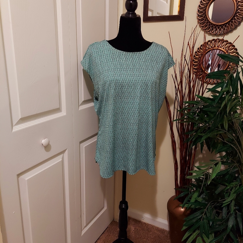 Cap Sleeve Blouse Green, White, Black - Liz Claiborne